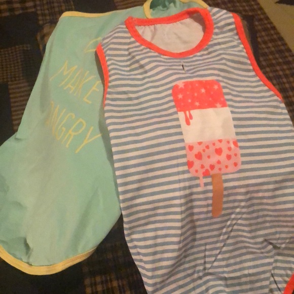 Hotel doggie outfits - Picture 1 of 8